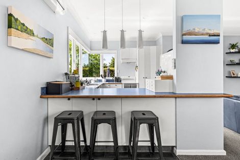 Photo of property in 10 Plassey Street, Havelock North, 4130