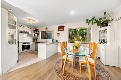 Photo of property in 54 Greenberry Drive, Ranui, Auckland, 0612