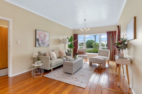 Photo of property in 48 Toi Street, Otaki Beach, Otaki, 5512