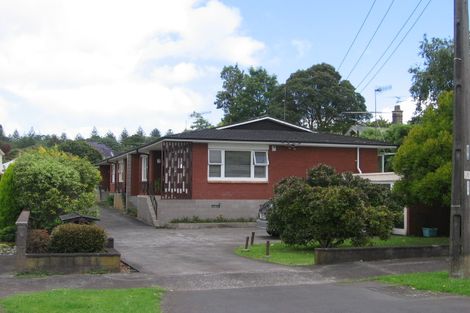 Photo of property in 4/8 Tawera Road, Greenlane, Auckland, 1051