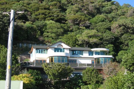 Photo of property in 365 Muritai Road, Eastbourne, Lower Hutt, 5013