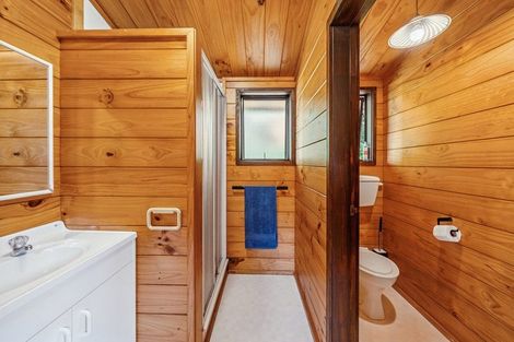 Photo of property in 135 Plateau Road, Te Marua, Upper Hutt, 5018