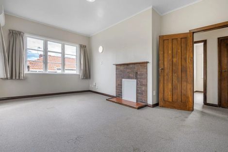 Photo of property in 4 Massey Avenue, Greenlane, Auckland, 1061