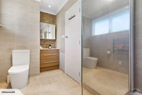 Photo of property in 1/20a Evans Road, Glen Eden, Auckland, 0602