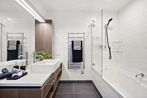 Photo of property in Patent 326 Apartments, 507s/326 Evans Bay Parade, Hataitai, Wellington, 6021