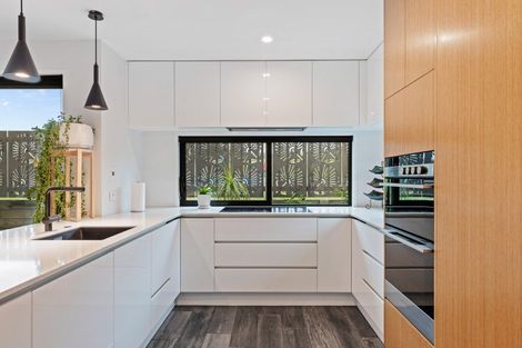 Photo of property in 12 Mackillop Way, Brooklands, New Plymouth, 4310