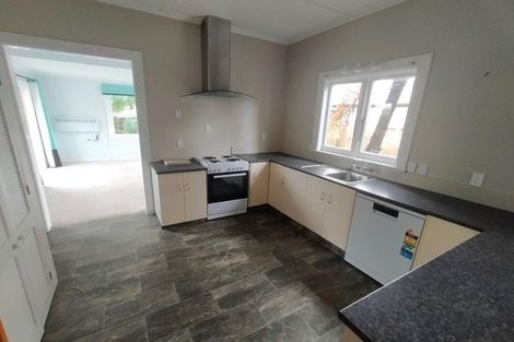 Photo of property in 6 Clausen Street, Takaro, Palmerston North, 4412