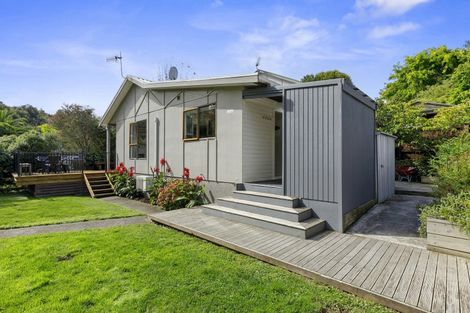 Photo of property in 2/5 Taunton Way, Pinehaven, Upper Hutt, 5019