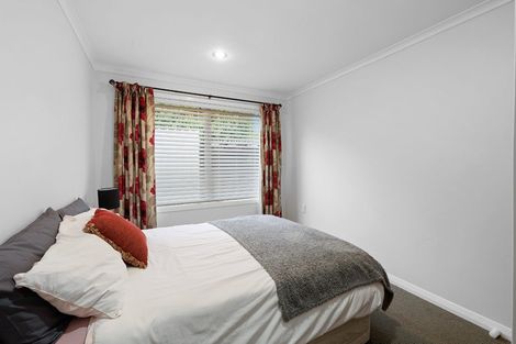 Photo of property in 70 Seaview Road, Marfell, New Plymouth, 4310