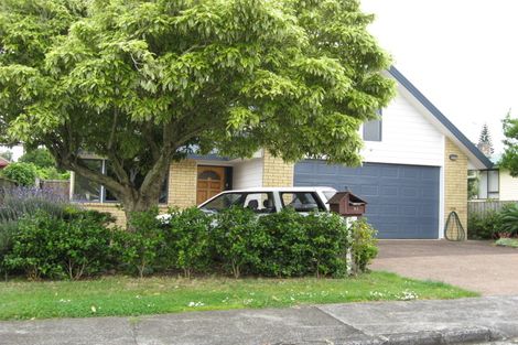 Photo of property in 2/3 Kowhai Avenue, Mangere Bridge, Auckland, 2022