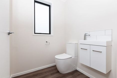 Photo of property in 8 Henui Street, Strandon, New Plymouth, 4312