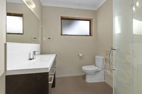 Photo of property in 40 Seatoun Heights Road, Seatoun, Wellington, 6022