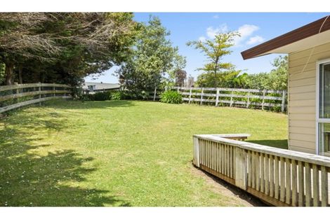 Photo of property in 104a Collingwood Road, Waiuku, 2123