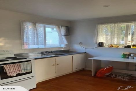 Photo of property in 2/298 Rangatira Road, Beach Haven, Auckland, 0626