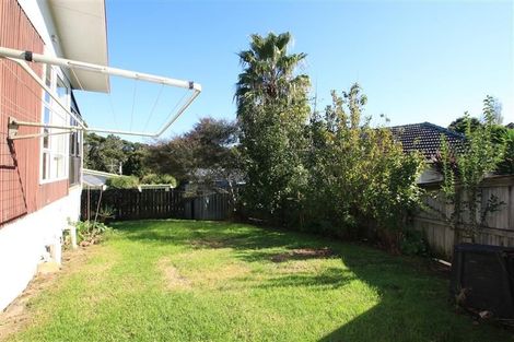 Photo of property in 37 Neal Avenue, Glenfield, Auckland, 0629