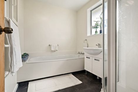 Photo of property in 1/204a Riccarton Road, Riccarton, Christchurch, 8041