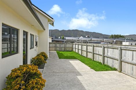 Photo of property in 1b Randwick Crescent, Moera, Lower Hutt, 5010