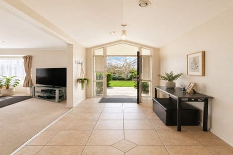 Photo of property in 18 Naul Place, East Tamaki Heights, Auckland, 2016