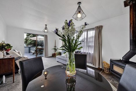 Photo of property in 73 Hume Street, Waitara, 4320