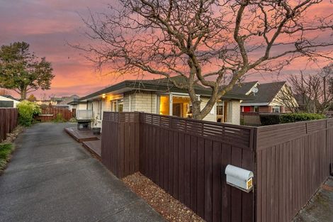 Photo of property in 1/20 Glenharrow Avenue, Avonhead, Christchurch, 8042