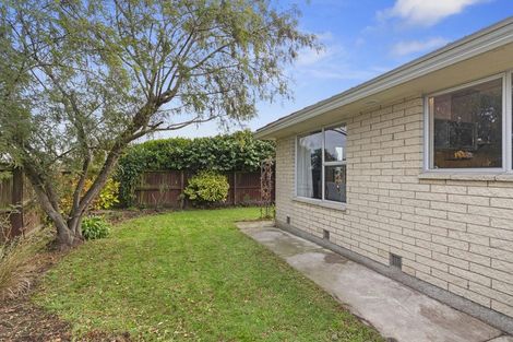 Photo of property in 1/11 Salford Avenue, Redwood, Christchurch, 8051