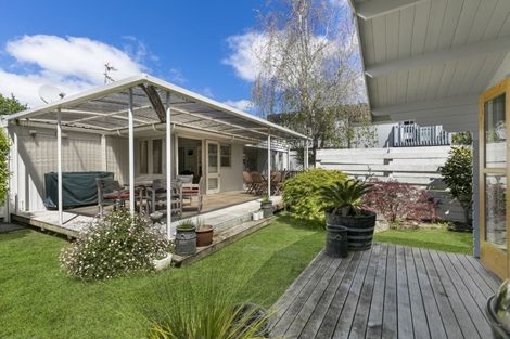 Photo of property in 1/274b Birkdale Road, Birkdale, Auckland, 0626