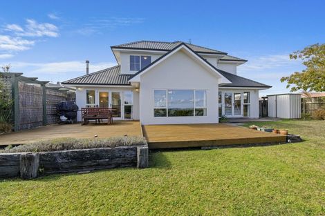 Photo of property in 3 Lemonwood Grove, Maungaraki, Lower Hutt, 5010