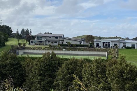 Photo of property in 10 Kakariki Lane, Waiwhakaiho, New Plymouth, 4312