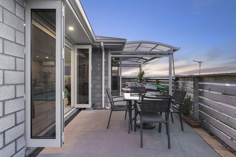 Photo of property in 16 Benmore Crescent, Pyes Pa, Tauranga, 3112