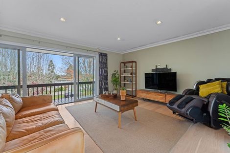 Photo of property in 31 Barlow Place, Chatswood, Auckland, 0626
