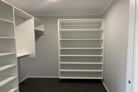 Photo of property in 28 Koru Loop, Paraparaumu, 5032