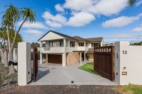 Photo of property in 13 Kahala Place, West Harbour, Auckland, 0618