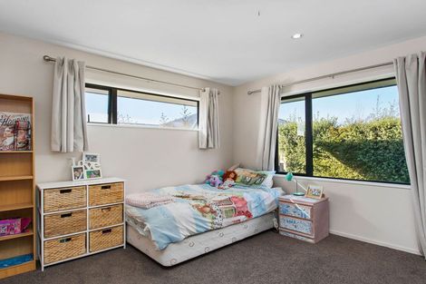 Photo of property in 72 Shillingford Boulevard, Rolleston, 7615