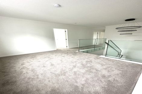 Photo of property in 8/11 Celeste Place, Totara Vale, Auckland, 0627