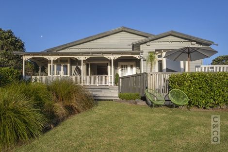 Photo of property in 433 Old North Road, Kumeu, 0892