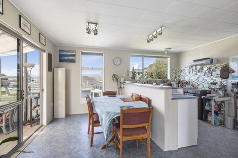 Photo of property in 44 View Road, Titahi Bay, Porirua, 5022