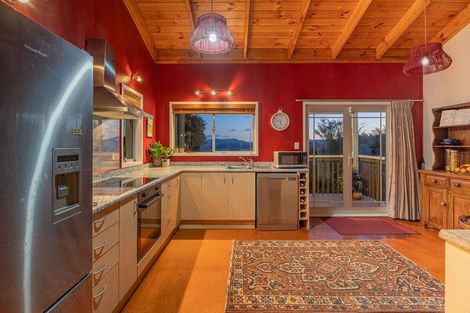 Photo of property in 10 Rabbit Way, Whitianga, 3510