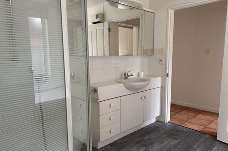 Photo of property in 2/271 Memorial Avenue, Burnside, Christchurch, 8053