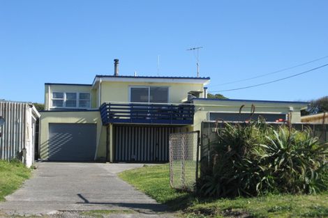 Photo of property in 18 Hunia Terrace, Himatangi Beach, Foxton, 4891