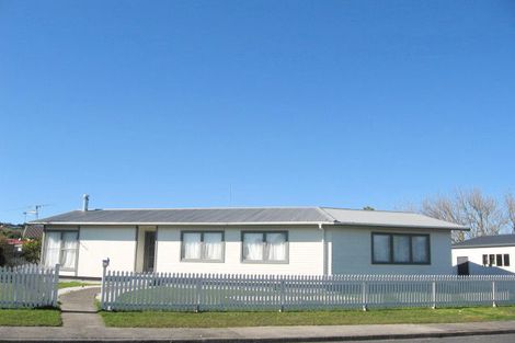 Photo of property in 44 President Avenue, Papakura, 2110