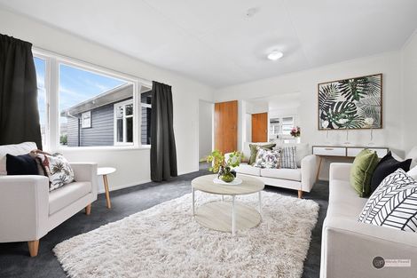 Photo of property in 43 Russell Road, Wainuiomata, Lower Hutt, 5014