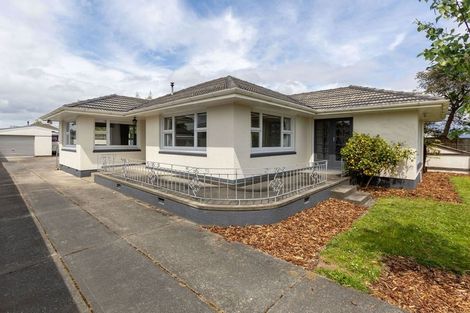 Photo of property in 308 Main North Road, Redwood, Christchurch, 8051