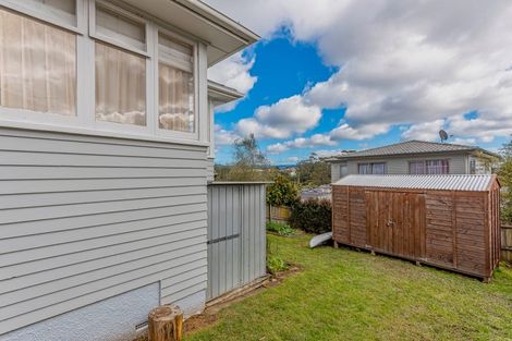 Photo of property in 10 Marie Crescent, Te Atatu South, Auckland, 0610