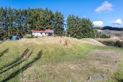 Photo of property in 1712 State Highway 2, Kaitoke, Upper Hutt, 5018
