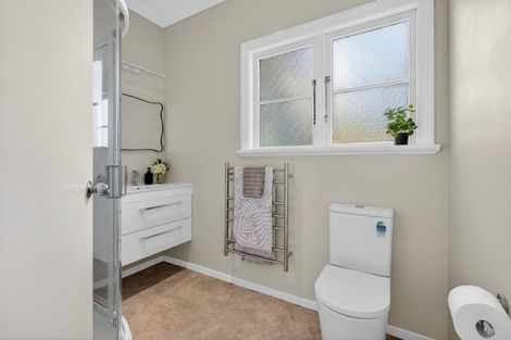 Photo of property in 16 Woodvale Grove, Fairfield, Lower Hutt, 5011