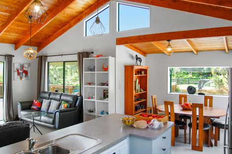 Photo of property in 598a Oneriri Road, Kaiwaka, 0573