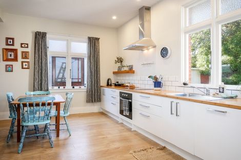 Photo of property in 249 Macandrew Road, Forbury, Dunedin, 9012