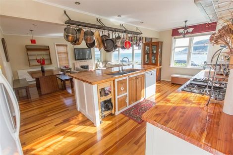 Photo of property in 85 Breaker Bay Road, Breaker Bay, Wellington, 6022