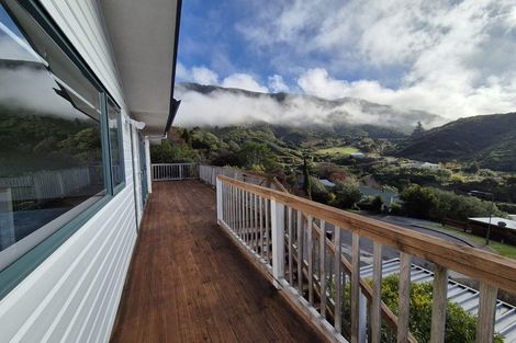 Photo of property in 12 Webster Place, Picton, 7220