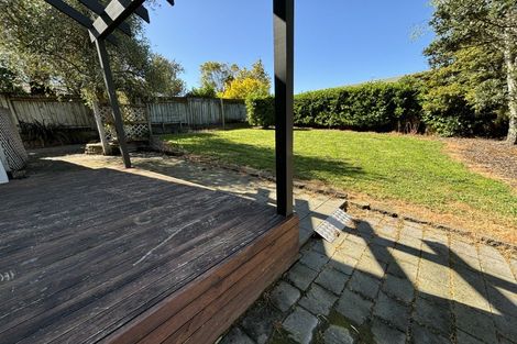 Photo of property in 16 Ruapehu Drive, Fitzherbert, Palmerston North, 4410